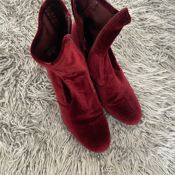 Unisa Velvet Burgundy Ankle Booties - Picture 1 of 4